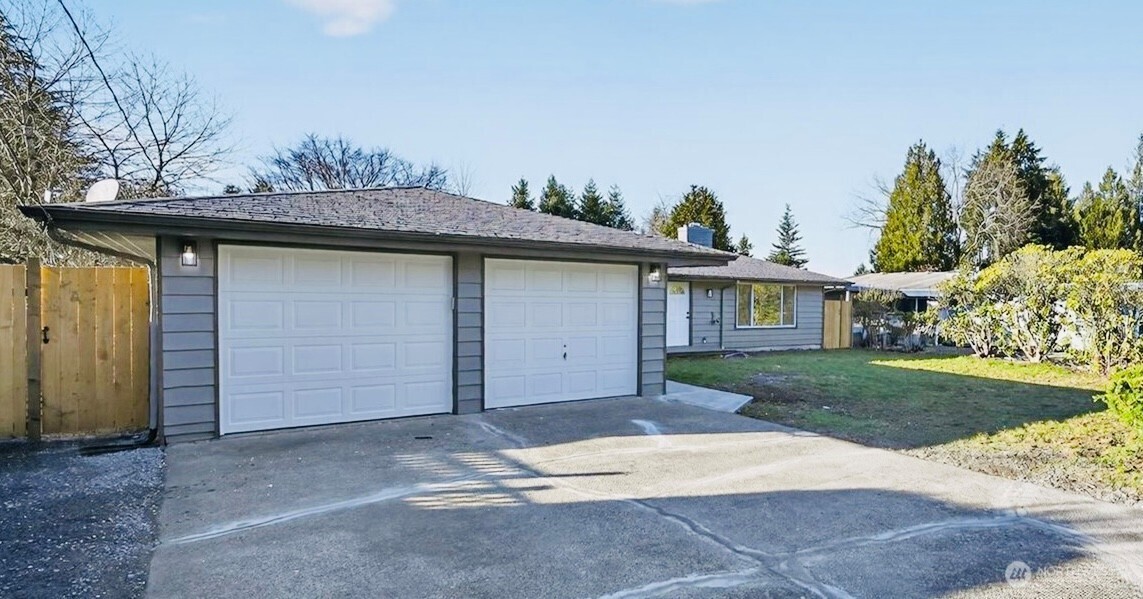 17843 110th Avenue Southeast Renton, WA 98055 - Photo 1 of 10