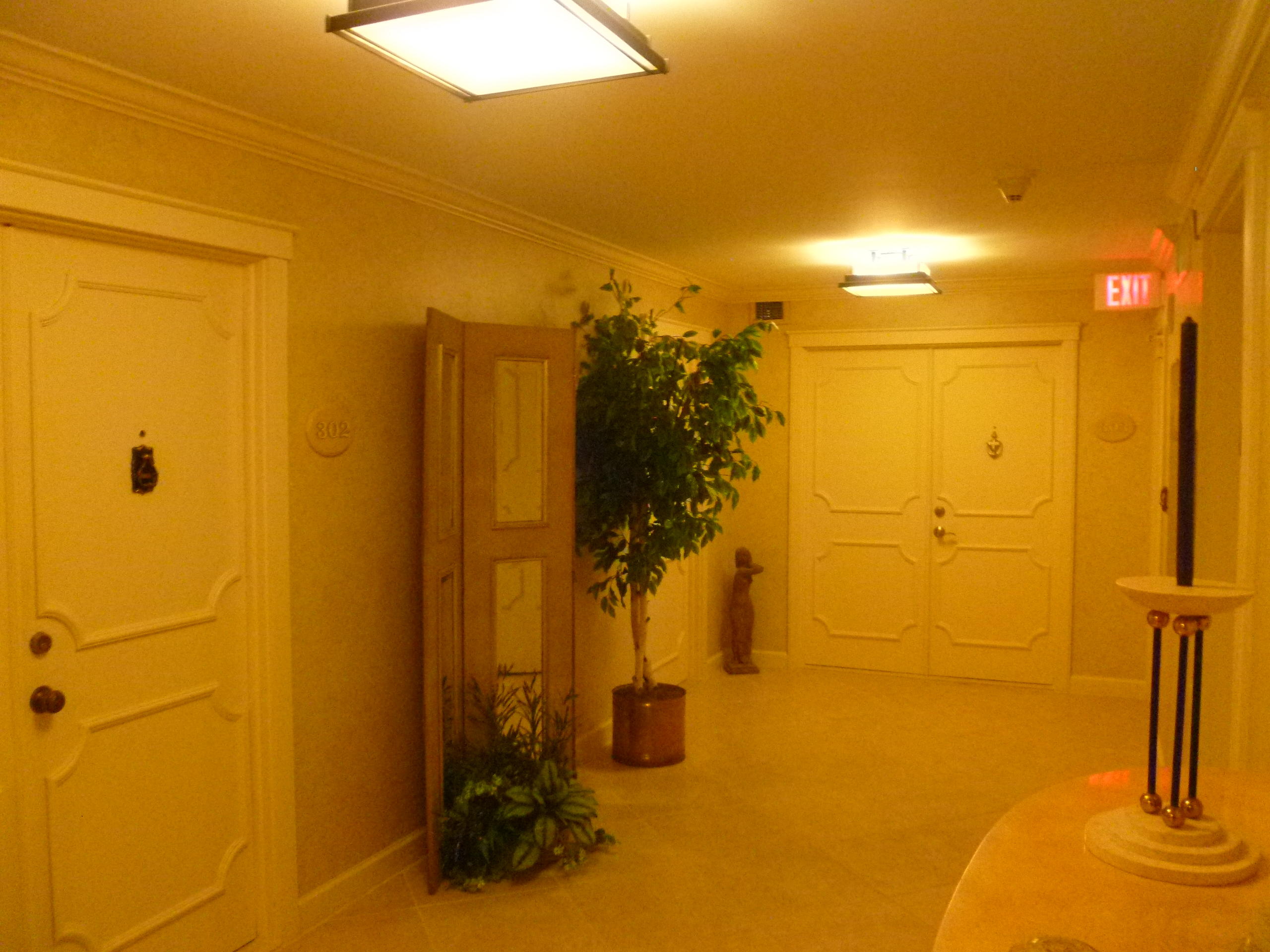 3000 South Ocean Boulevard, Unit 303 Boca Raton, FL 33432 - Photo 2 of 51 Entry Foyer