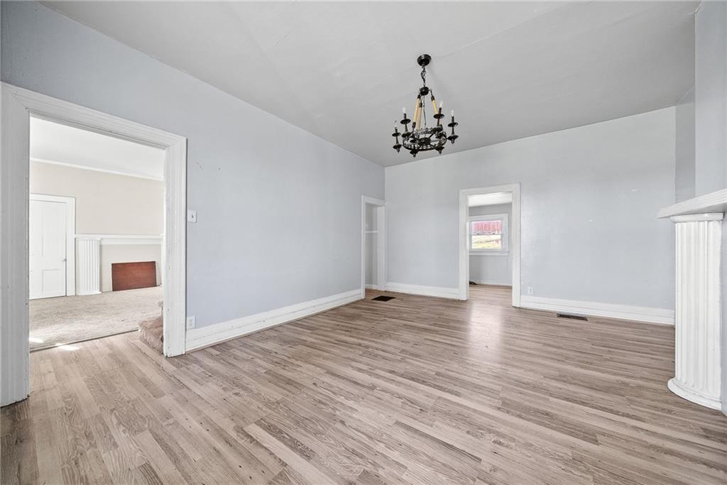 587 Brownsdale Road Renfrew, PA 16053 - Photo 19 of 36 Dining room