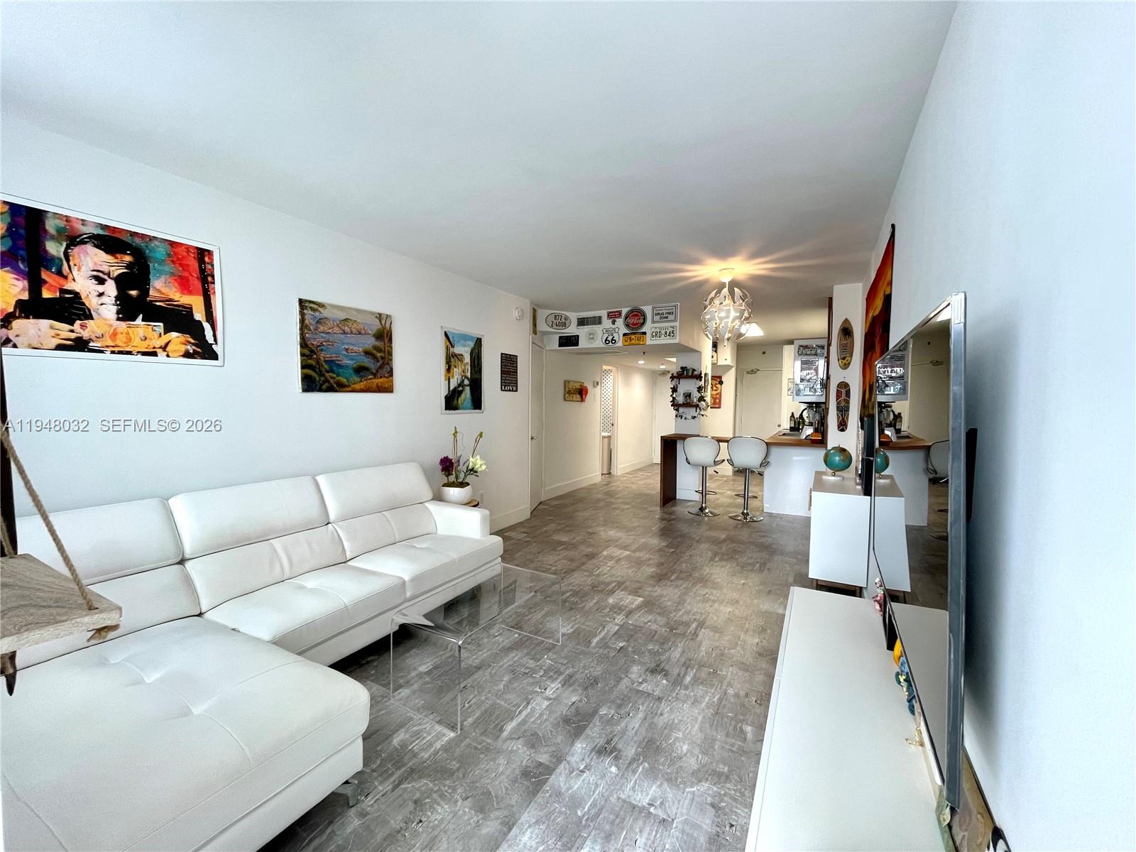 100 Lincoln Road, Unit 518 Miami Beach, FL 33139 - Photo 3 of 16 Photo 3