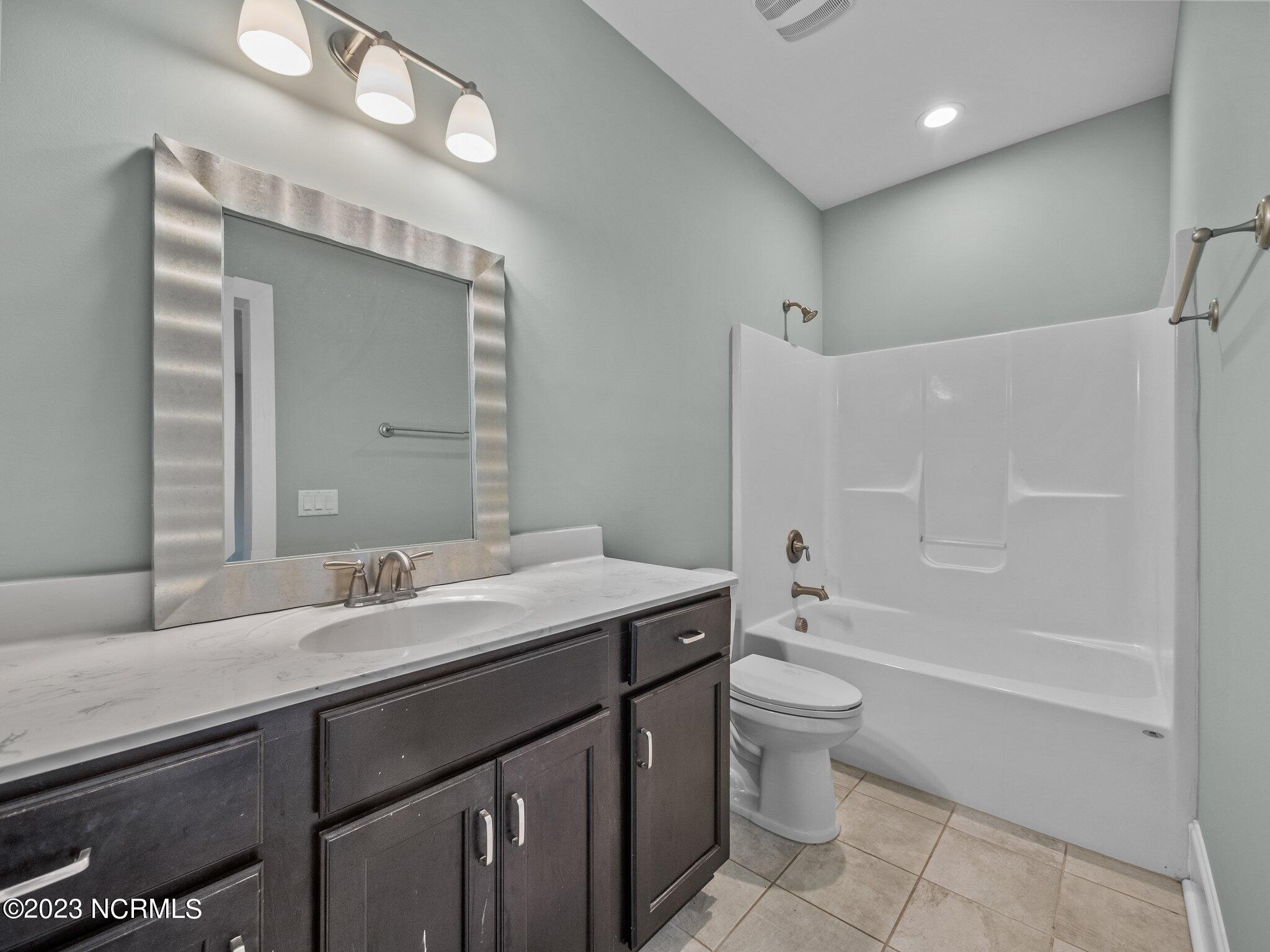 125 Middle Point Road Hampstead, NC 28443 - Photo 15 of 50 Interior