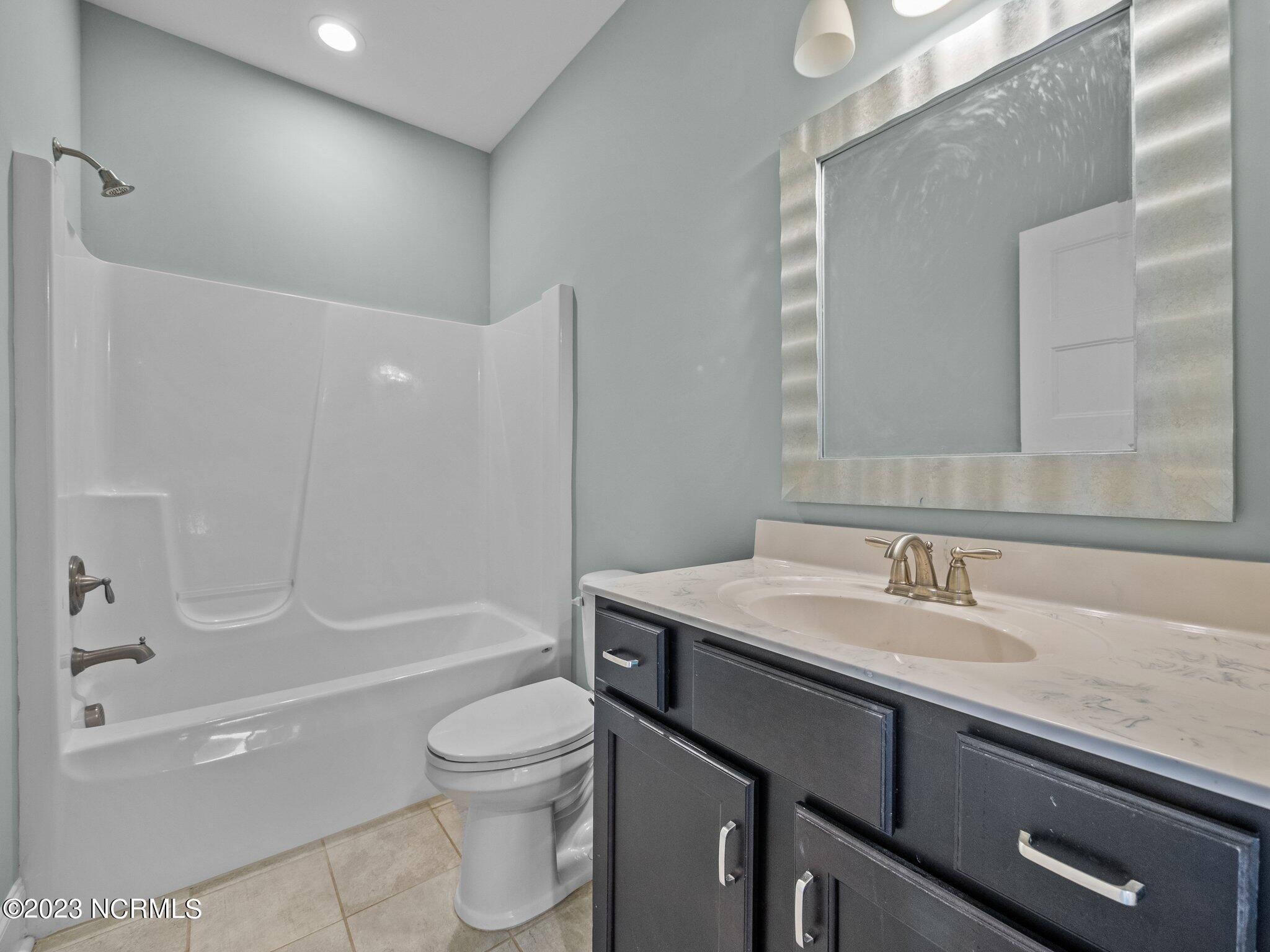 125 Middle Point Road Hampstead, NC 28443 - Photo 18 of 50 Interior