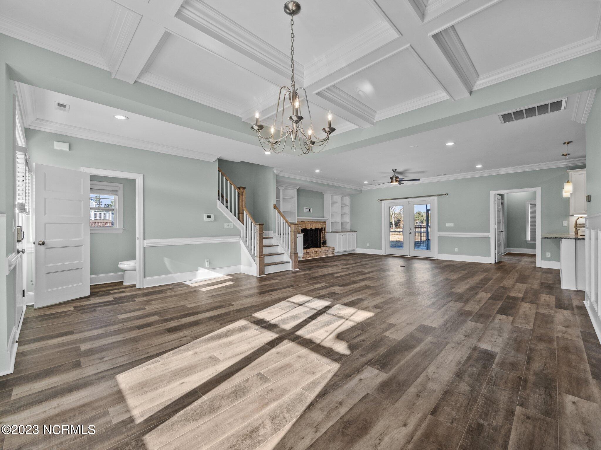 125 Middle Point Road Hampstead, NC 28443 - Photo 2 of 50 Interior