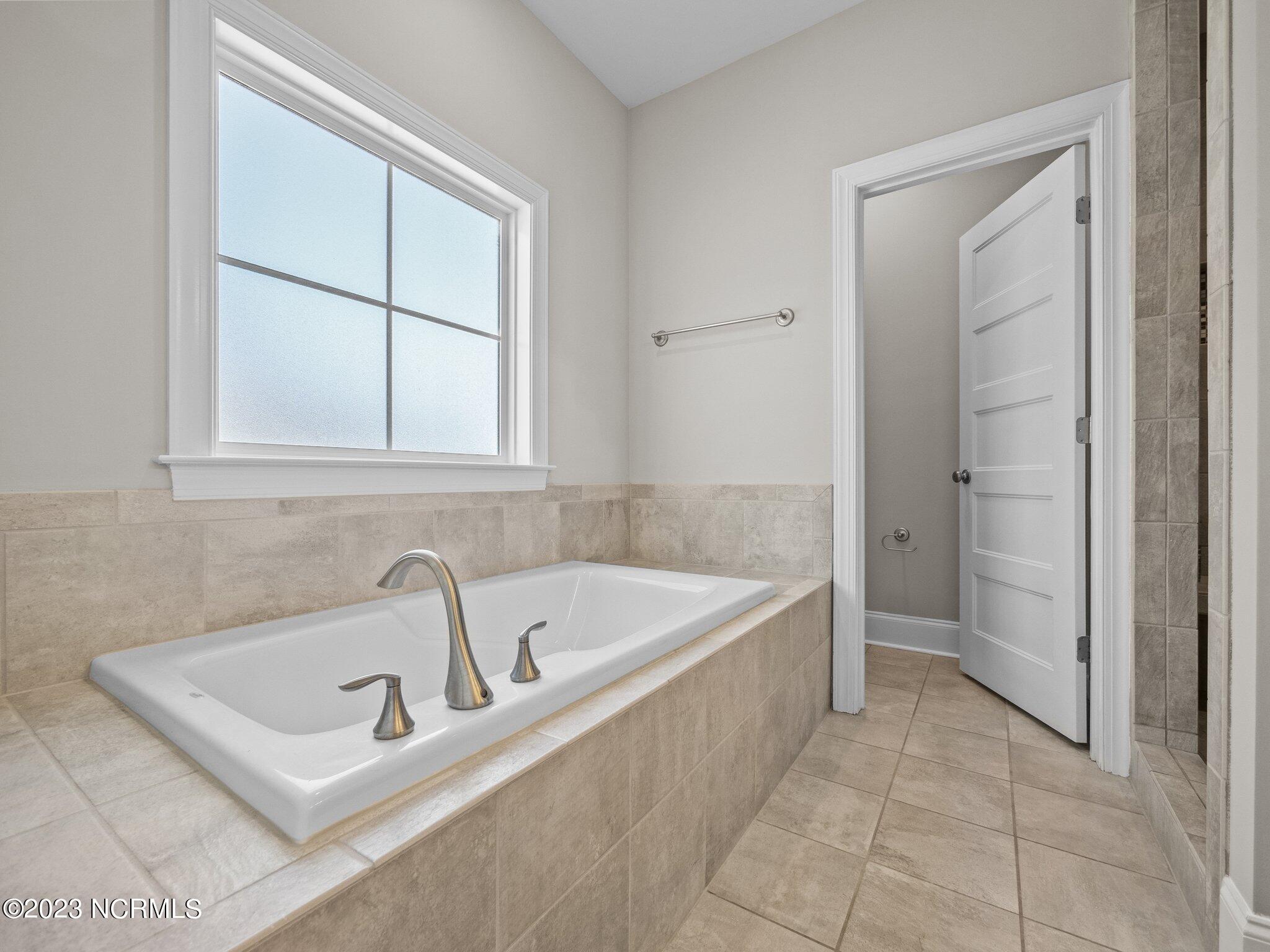 125 Middle Point Road Hampstead, NC 28443 - Photo 25 of 50 Interior