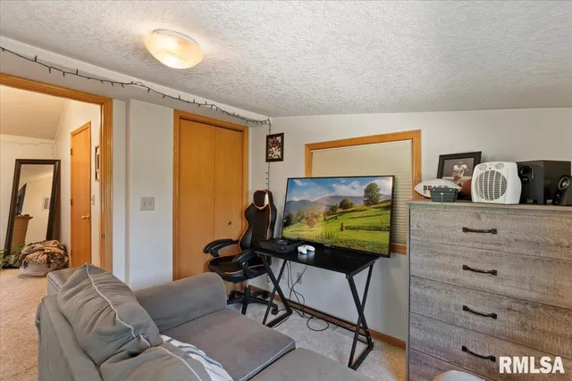 $214,900 | 5460 Moline Road, Erie, IL 61250