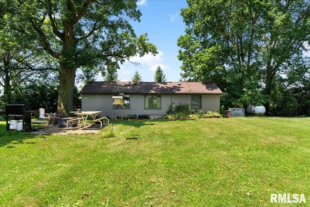 $214,900 | 5460 Moline Road, Erie, IL 61250