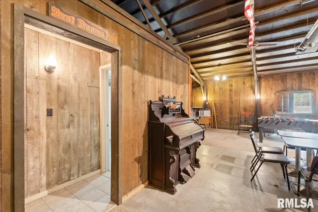 $214,900 | 5460 Moline Road, Erie, IL 61250