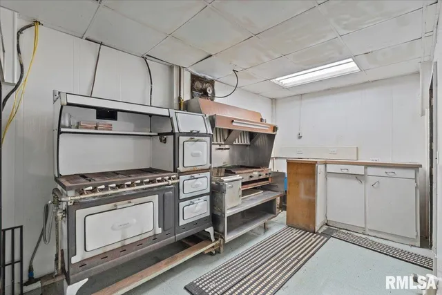 $214,900 | 5460 Moline Road, Erie, IL 61250