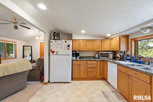 $214,900 | 5460 Moline Road, Erie, IL 61250