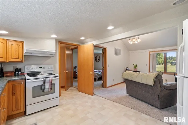 $214,900 | 5460 Moline Road, Erie, IL 61250