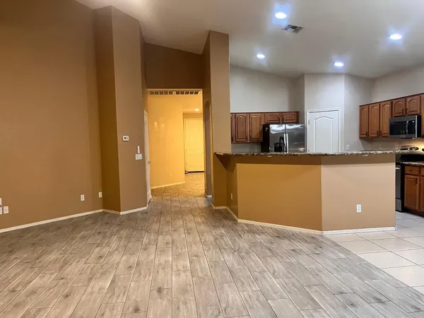 $2,550 | 3107 East Kingbird Place, Chandler, AZ 85286