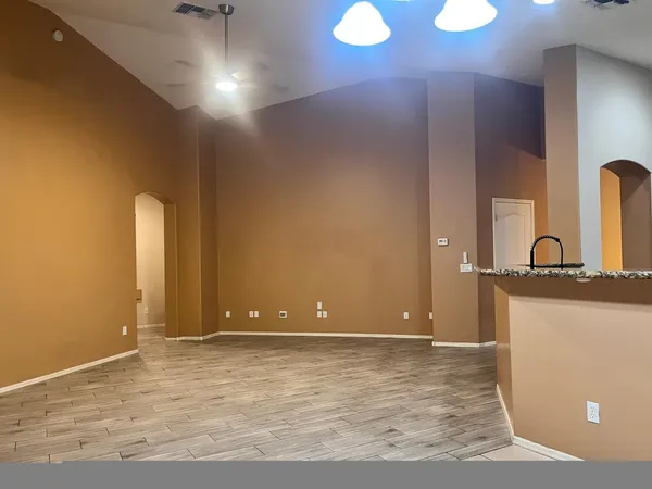 $2,550 | 3107 East Kingbird Place, Chandler, AZ 85286