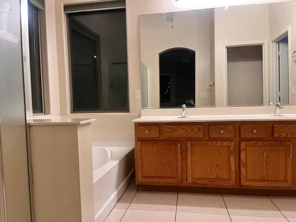 $2,550 | 3107 East Kingbird Place, Chandler, AZ 85286