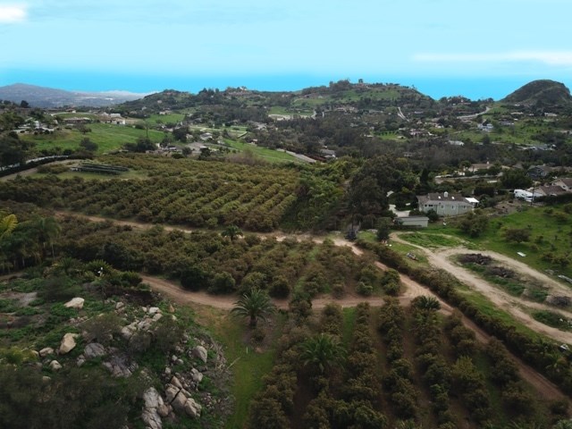 4420 Sleeping Indian Road Fallbrook, CA 92028 - Photo 4 of 19