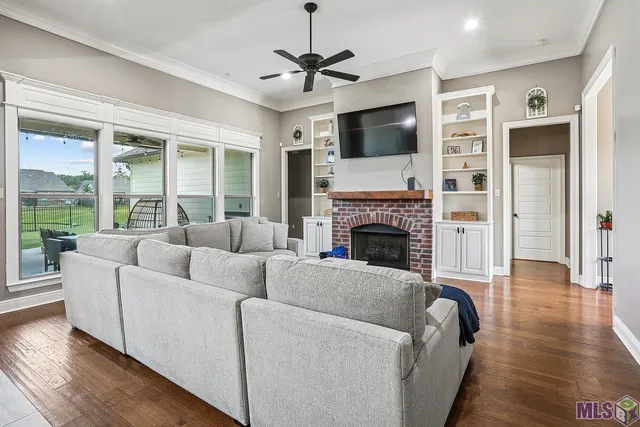 $375,000 | 15956 Redstone Court, Pride, LA 70770