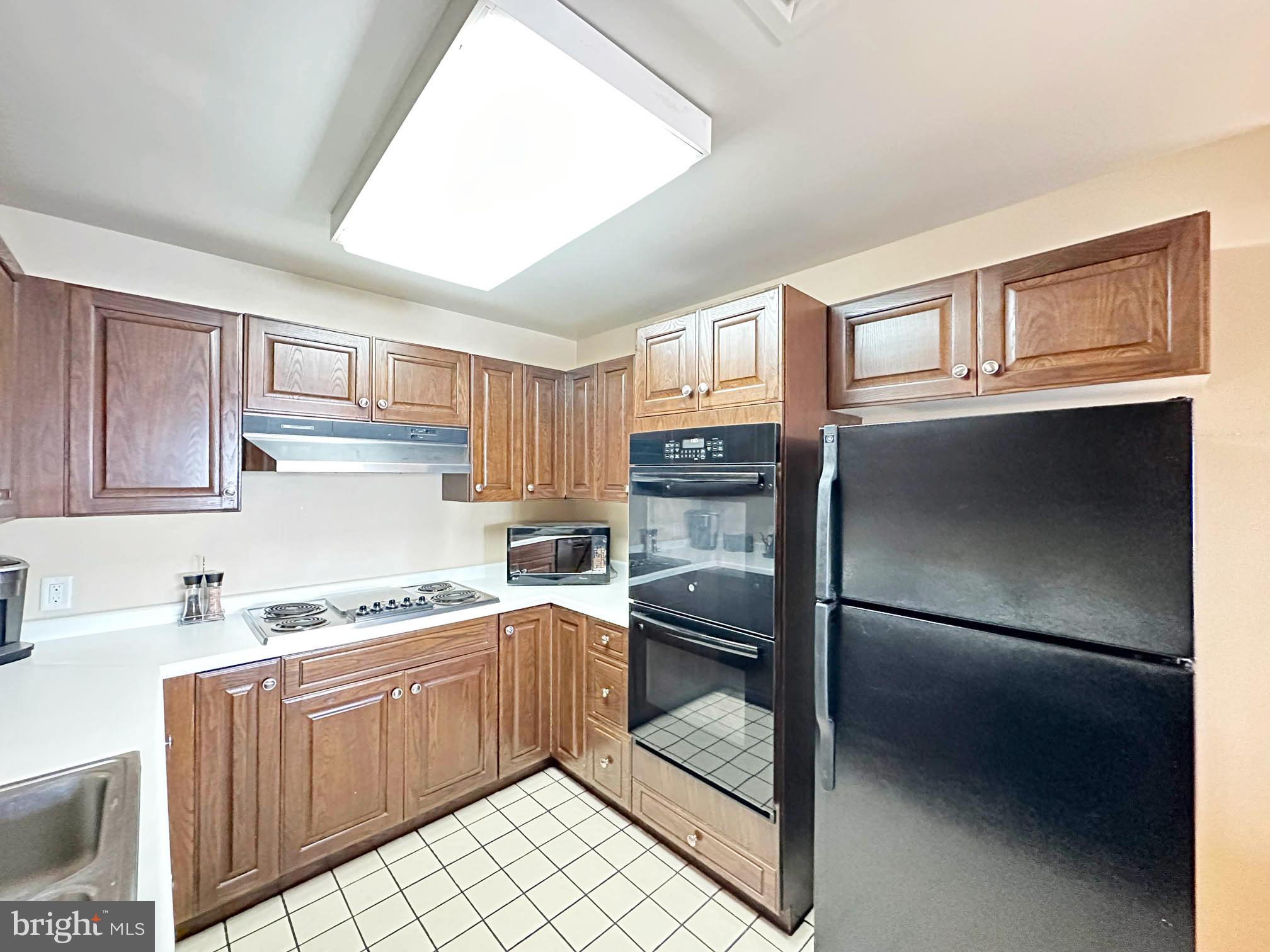 10 East Lee Street, Unit 1208 Baltimore, MD 21202 - Photo 16 of 21