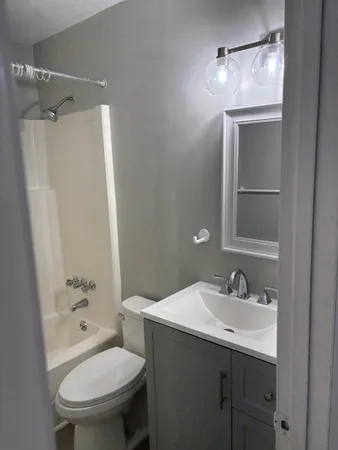 $1,950 | 13 South Anderson Avenue, Unit B, Charleston, SC 29412