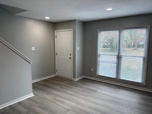 $1,950 | 13 South Anderson Avenue, Unit B, Charleston, SC 29412