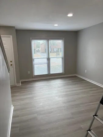 $1,950 | 13 South Anderson Avenue, Unit B, Charleston, SC 29412