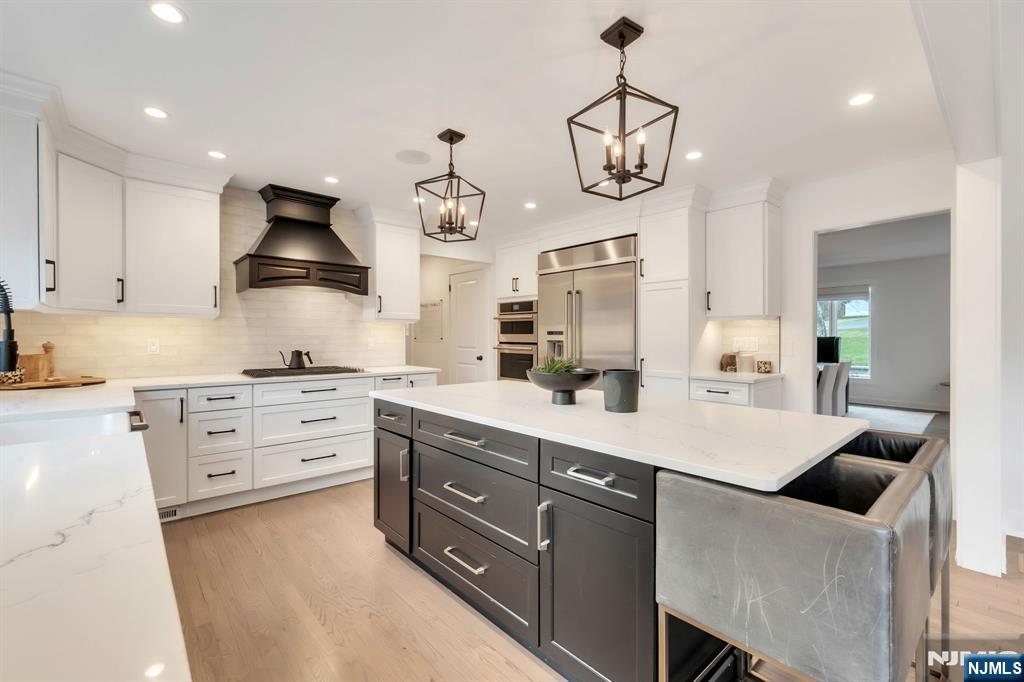16 East Greenbrook Road Caldwell, NJ 07006 - Photo 15 of 34