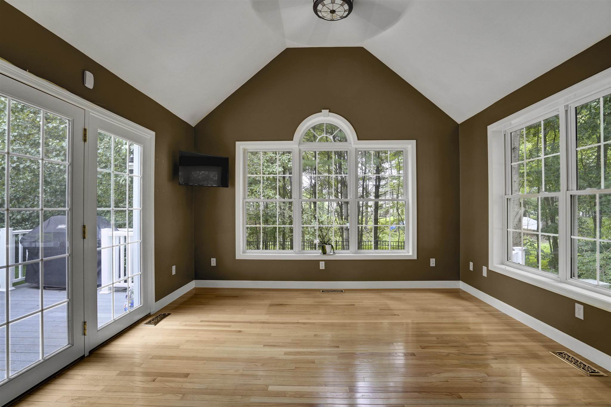 11 Remington Road Salem, NH 03079 - Photo 14 of 34