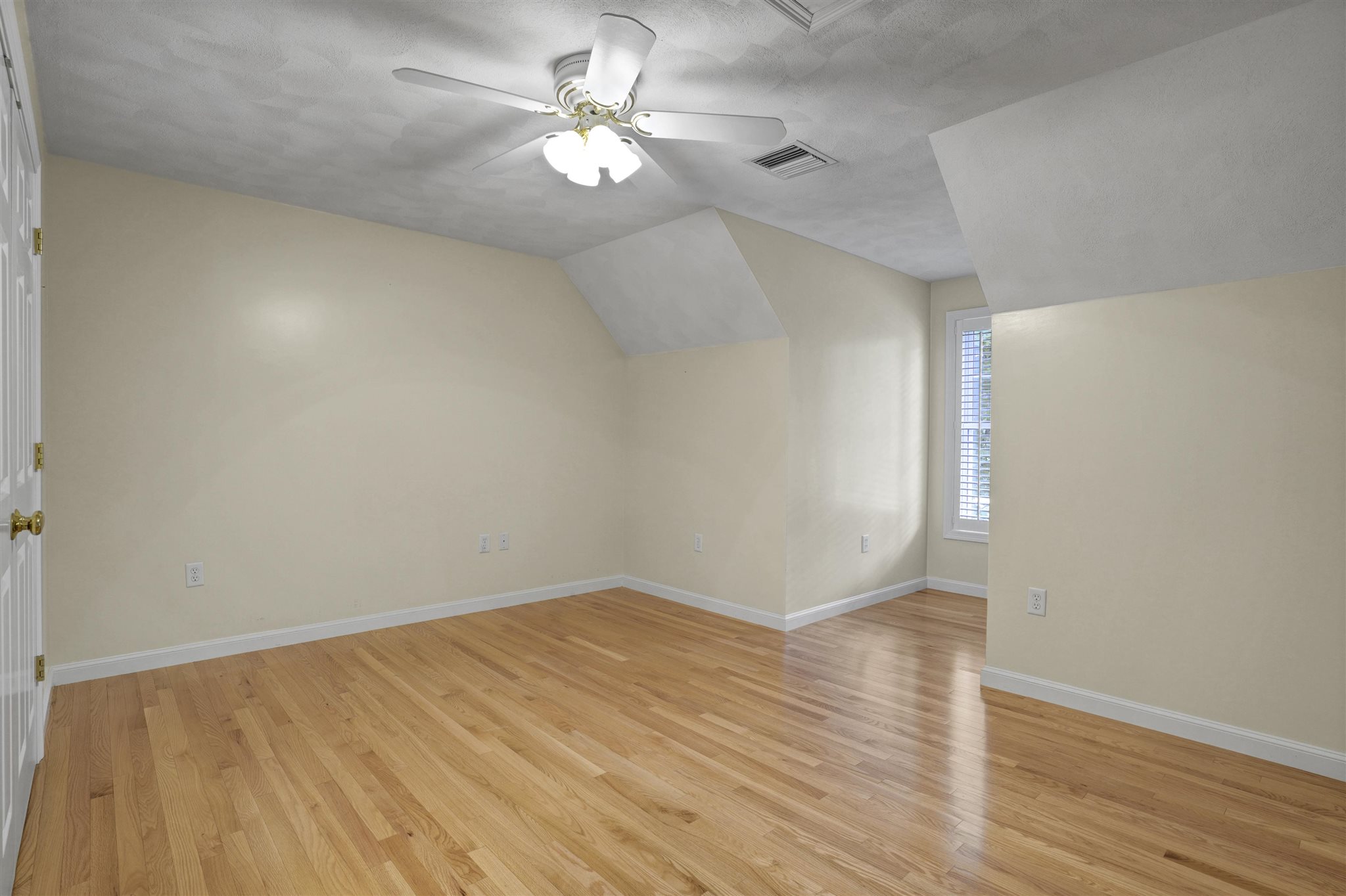 11 Remington Road Salem, NH 03079 - Photo 22 of 34