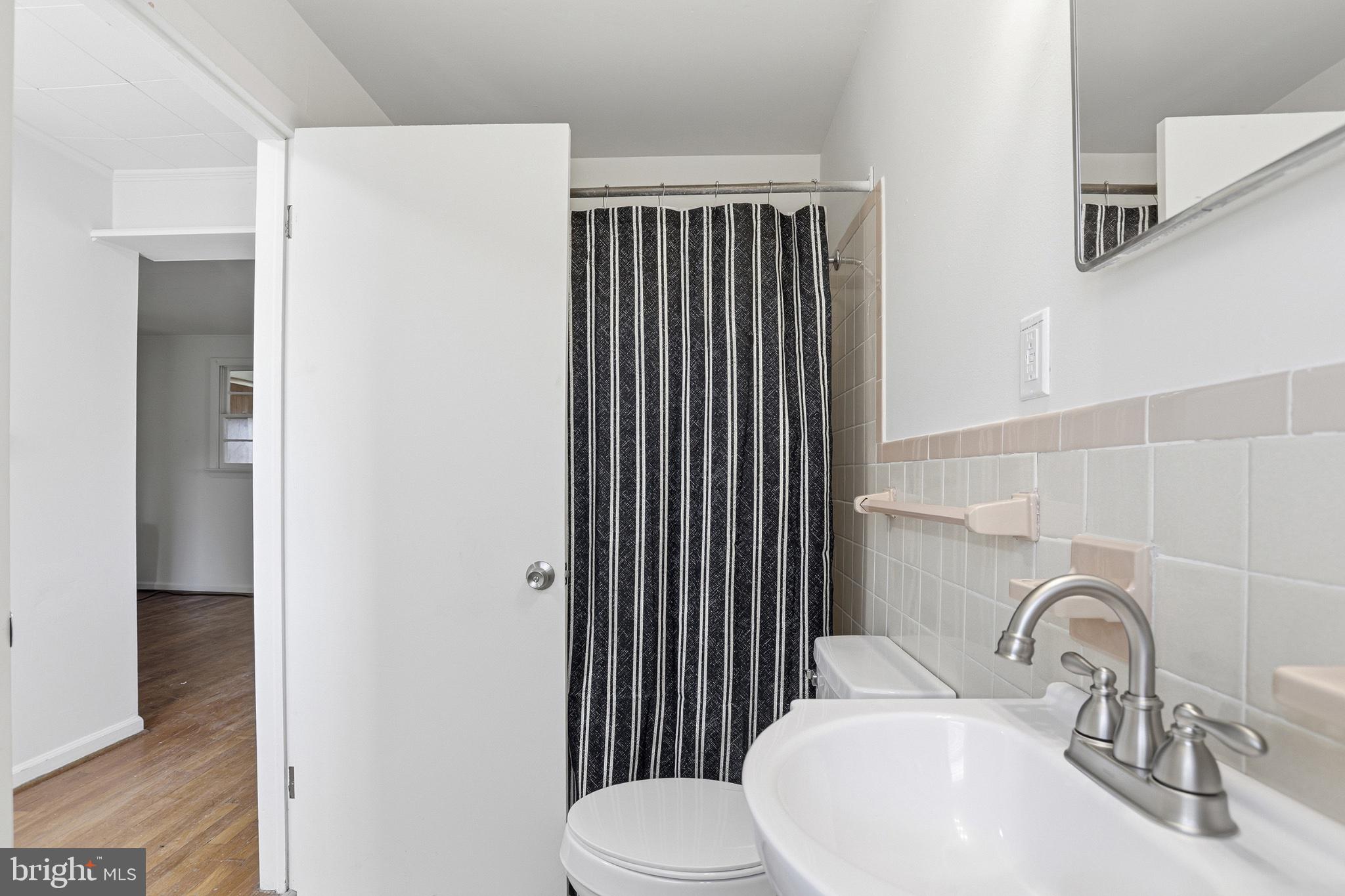20289 Ridge Road Colonial Beach, VA 22443 - Photo 18 of 24 Bathroom