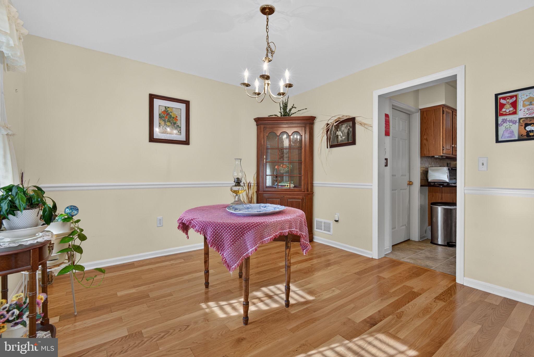 13 Diane Avenue Lititz, PA 17543 - Photo 9 of 46