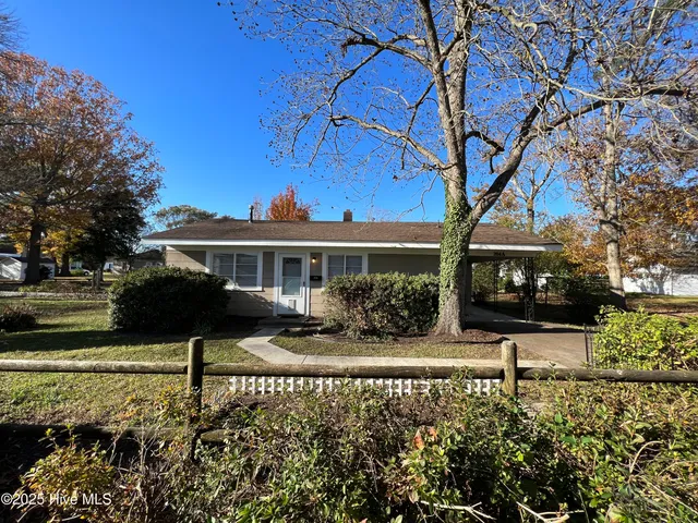 $289,000 | 204 Woodland Circle, Hertford, NC 27944