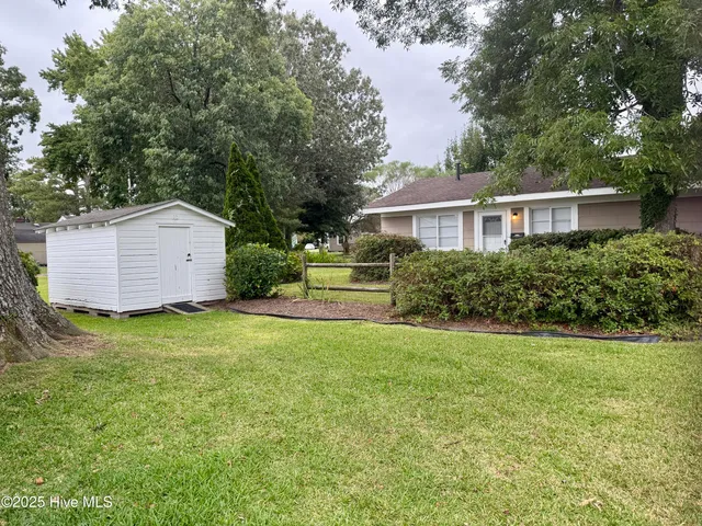 $289,000 | 204 Woodland Circle, Hertford, NC 27944