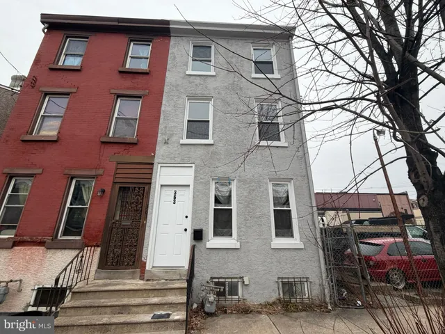 $3,036 | 363 East Airy Street, Norristown, PA 19401