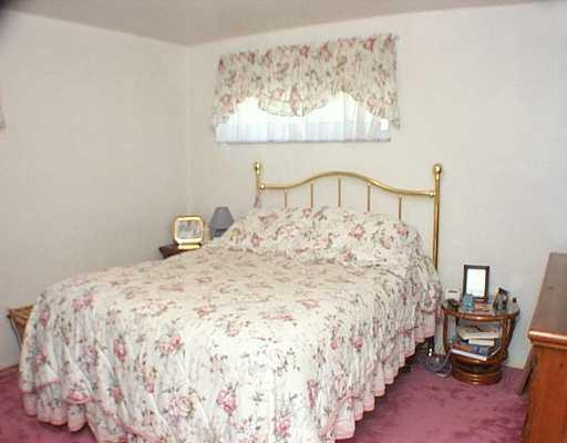 516 Lindsay Road Carnegie, PA 15106 - Photo 5 of 8 Master Bedroom.