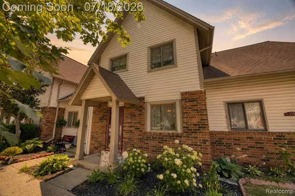 $190,000 | 7300 Bluewater Drive, Clarkston, MI 48348