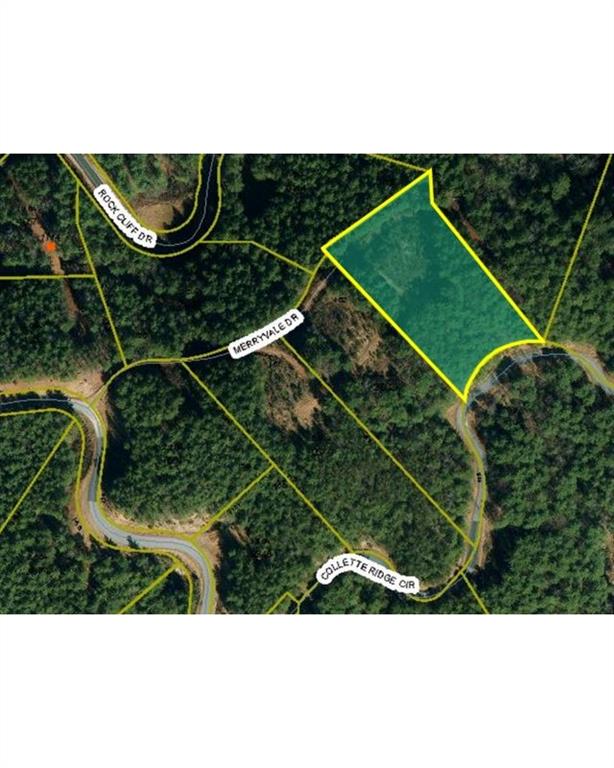 a view of a tennis court