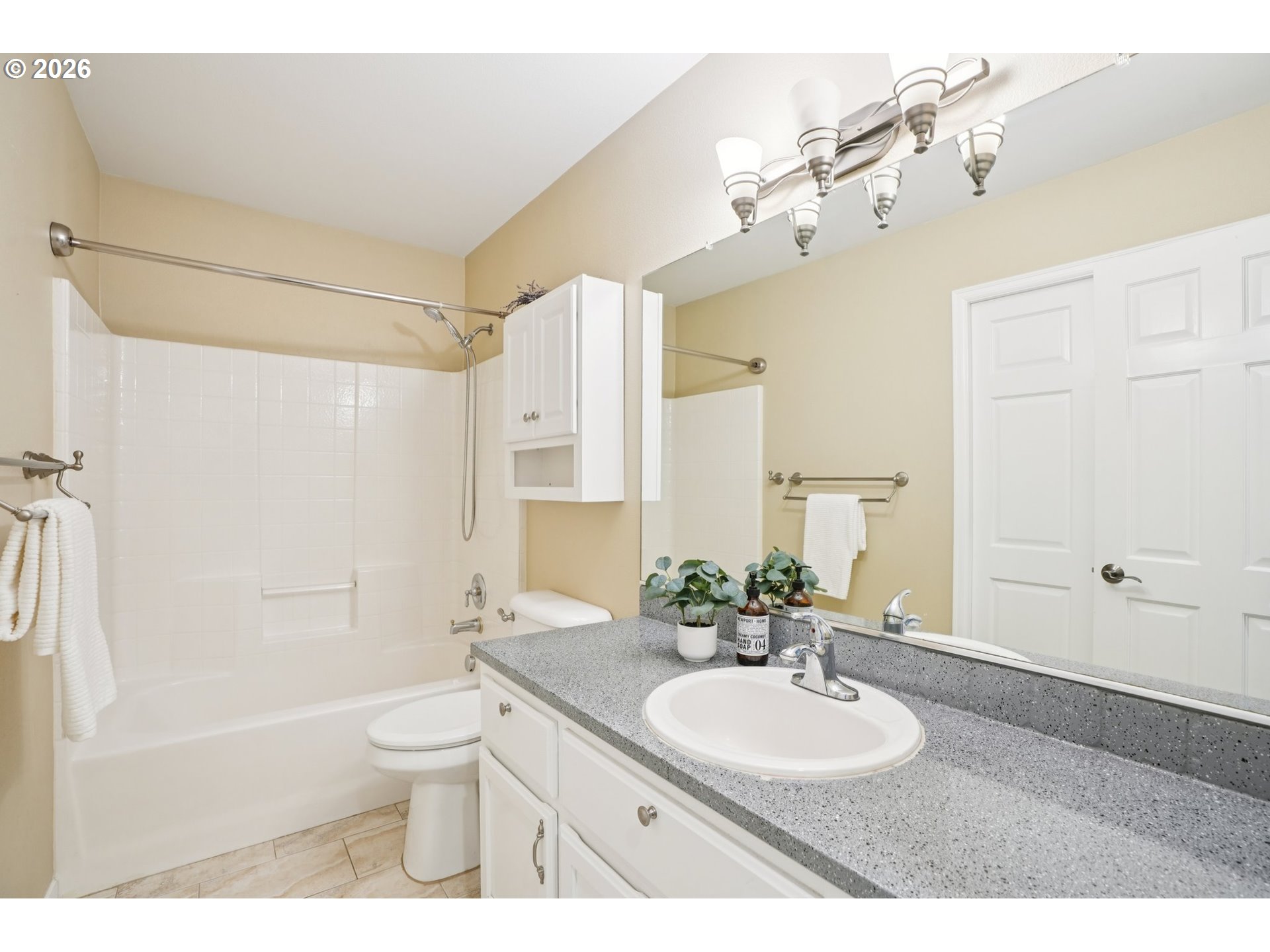 2006 Northwest Fargo Loop Camas, WA 98607 - Photo 17 of 37