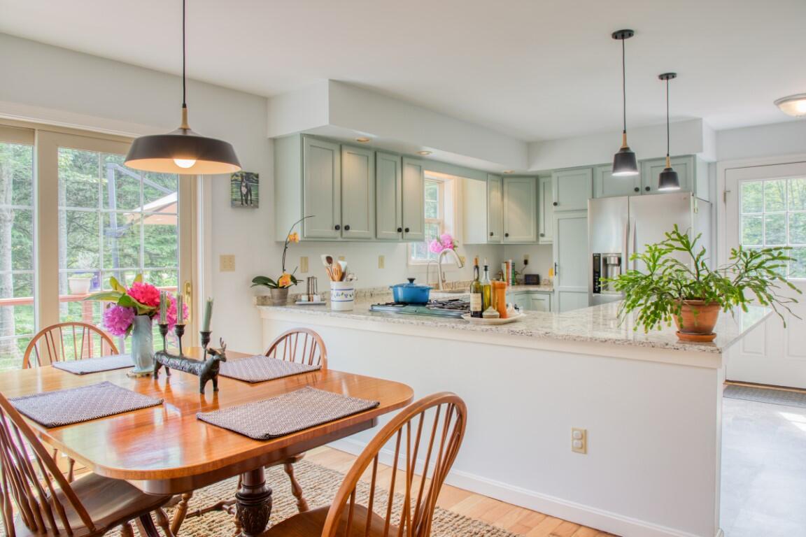 46 Murphy Road Boothbay, ME 04537 - Photo 1 of 44 008