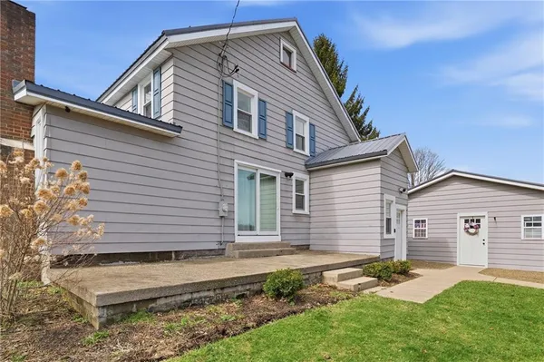 $299,900 | 13694 South Perry Lane, Edinboro, PA 16412