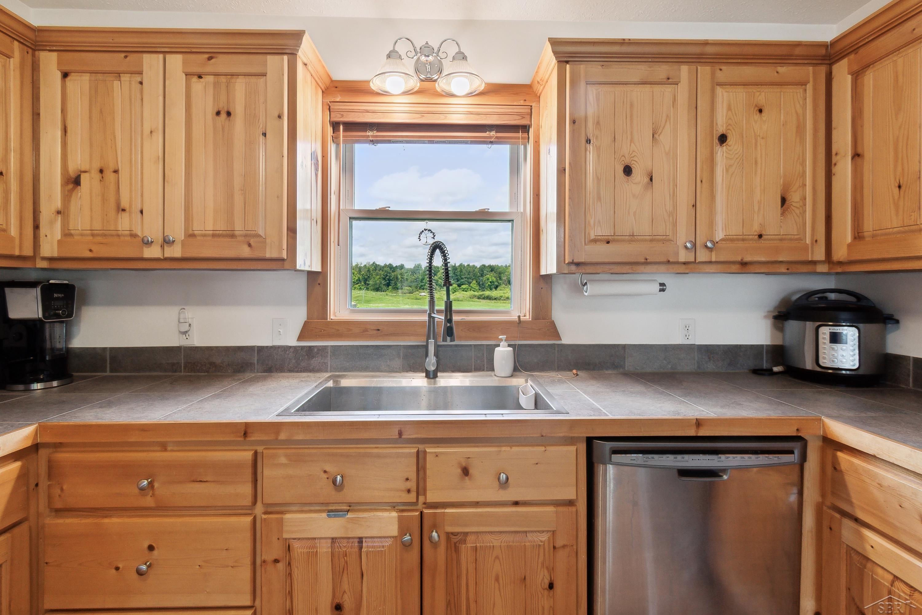 2876 Grass Lake Road Gladwin, MI 48624 - Photo 8 of 20 50115301-7.JPG