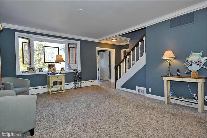 1901 Poplar Ridge Road Pasadena, MD 21122 - Photo 11 of 30 Living Room