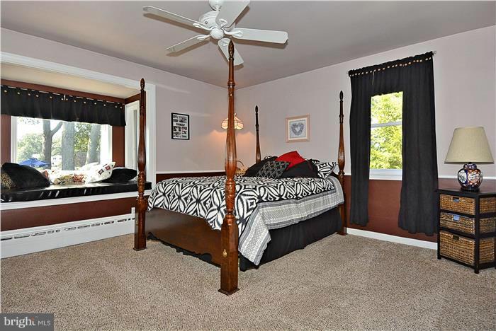 1901 Poplar Ridge Road Pasadena, MD 21122 - Photo 24 of 30 Bedroom