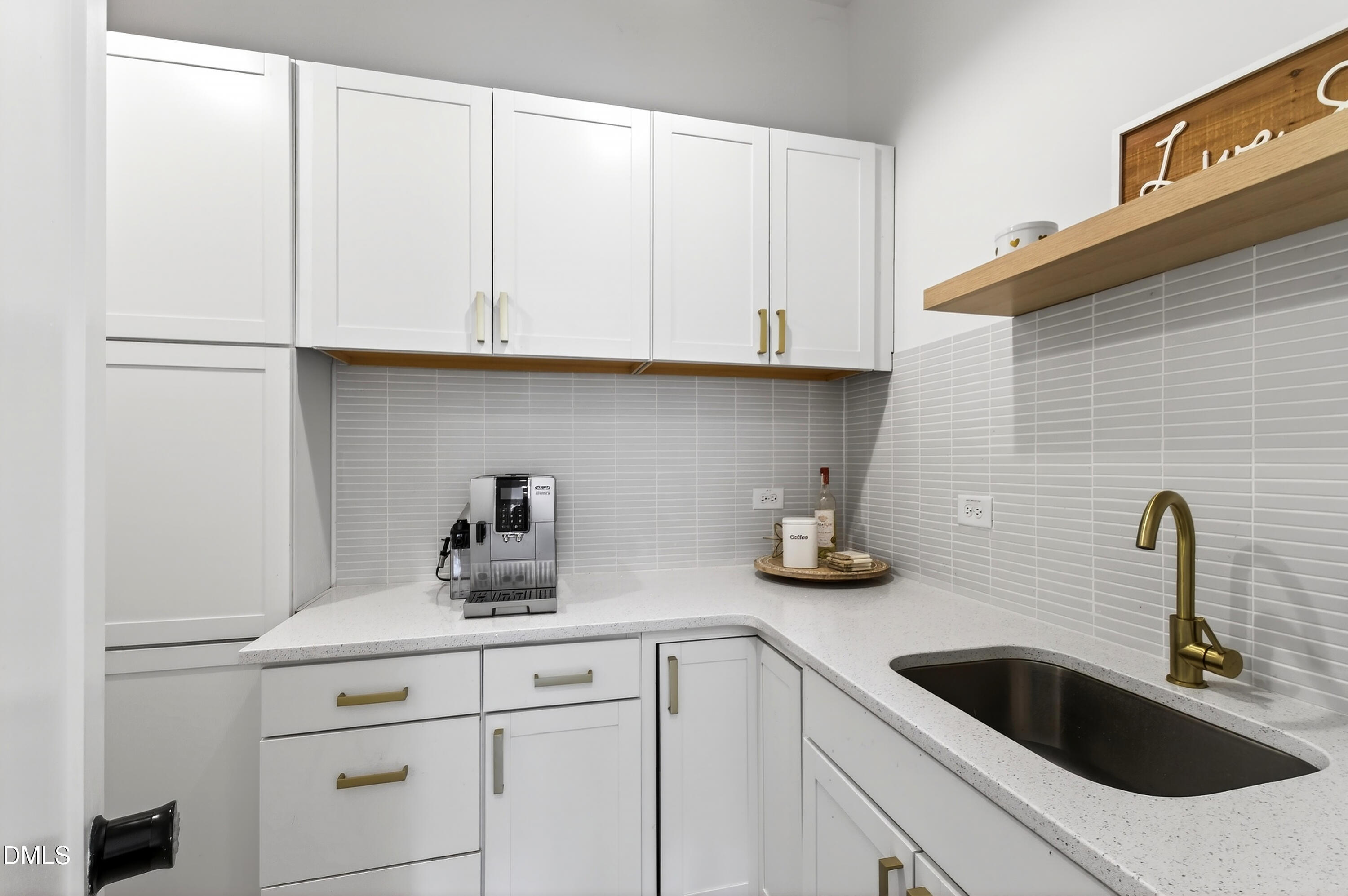 6534 Jean Drive Raleigh, NC 27612 - Photo 13 of 84 Jean (105)