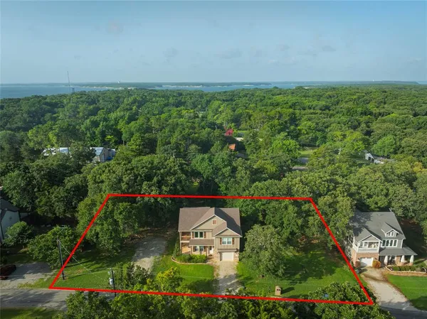 $850,000 | 32 Coffee Circle, Pottsboro, TX 75076
