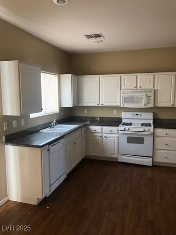 $1,894 | 6677 Pendle Priory Avenue, Henderson, NV 89011