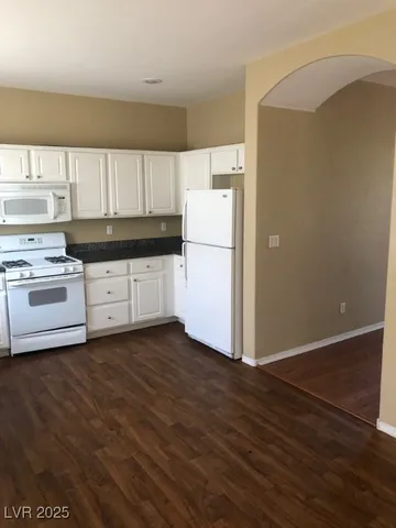 $1,894 | 6677 Pendle Priory Avenue, Henderson, NV 89011