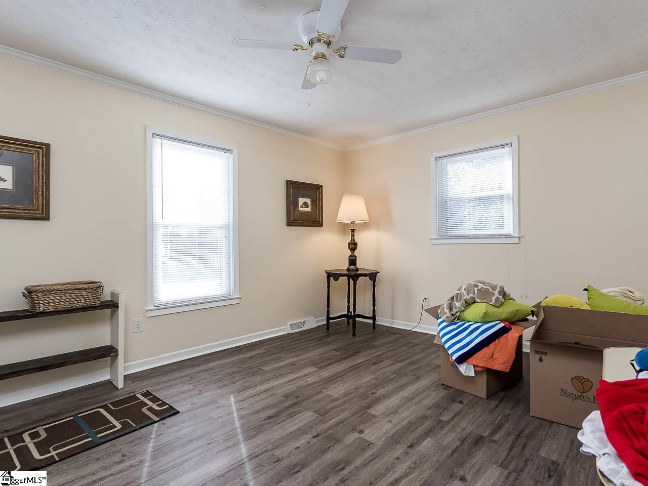 902 Saluda Lake Road Greenville, SC 29611 - Photo 13 of 26 Gallery Image 13