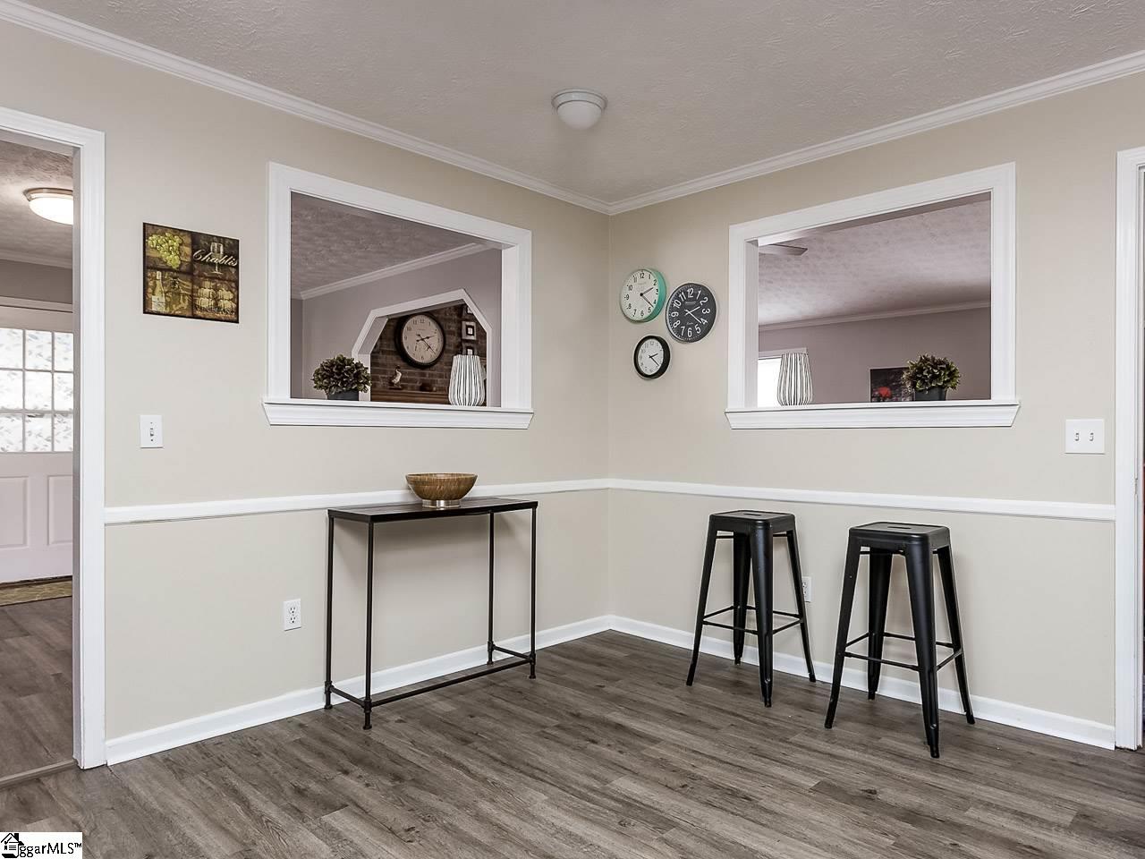 902 Saluda Lake Road Greenville, SC 29611 - Photo 8 of 26 Gallery Image 8