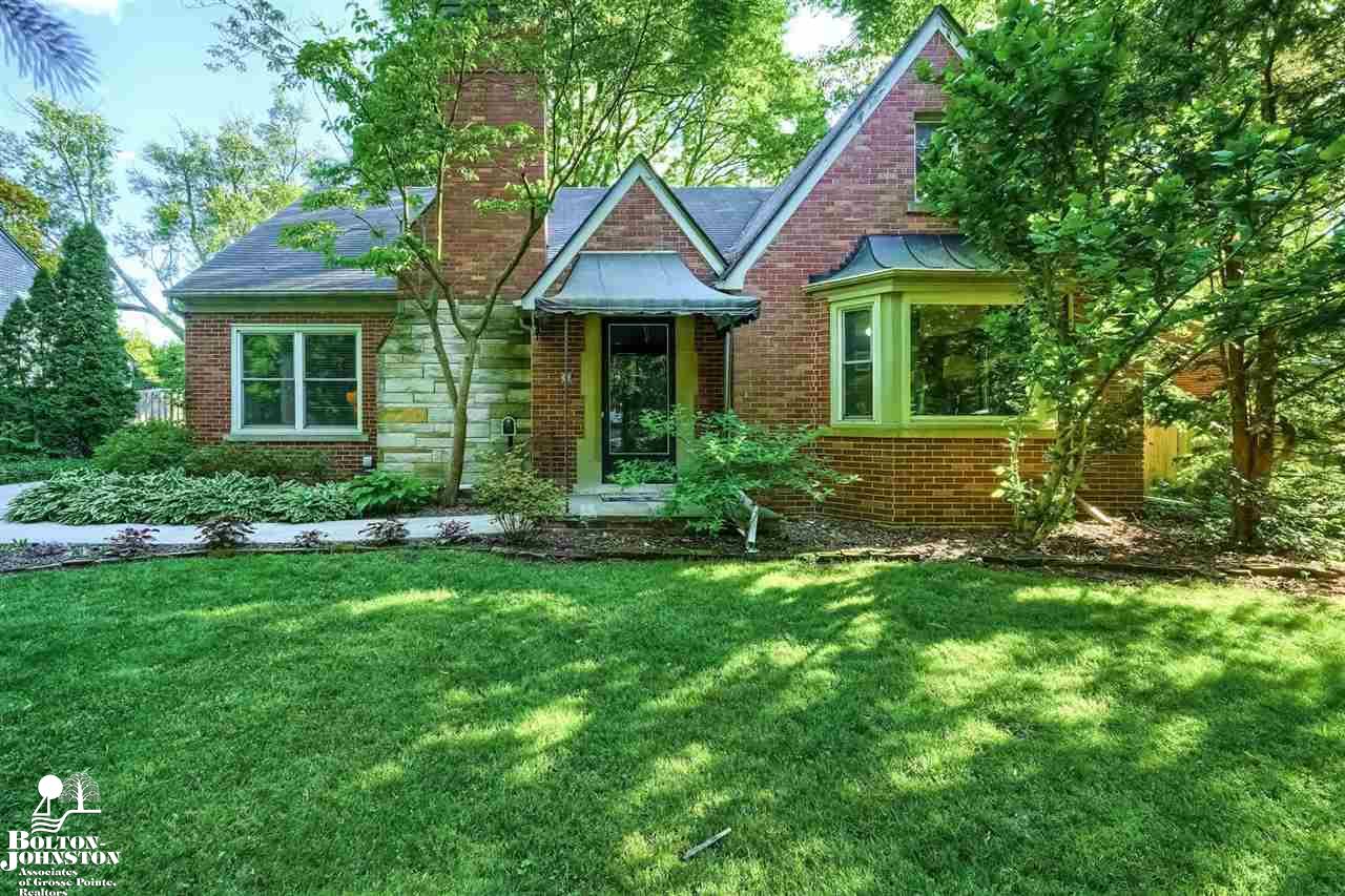 285 Moross Road Grosse Pointe Farms, MI 48236 - Photo 1 of 50