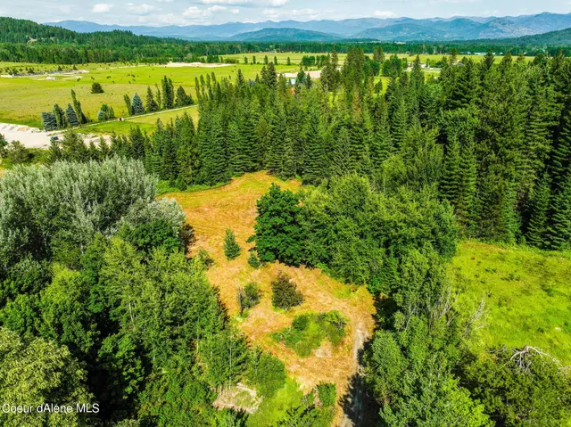 $1,300,000 | 477545 Us-95, Ponderay, ID 83852