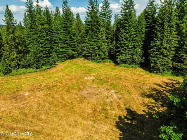 $1,300,000 | 477545 Us-95, Ponderay, ID 83852