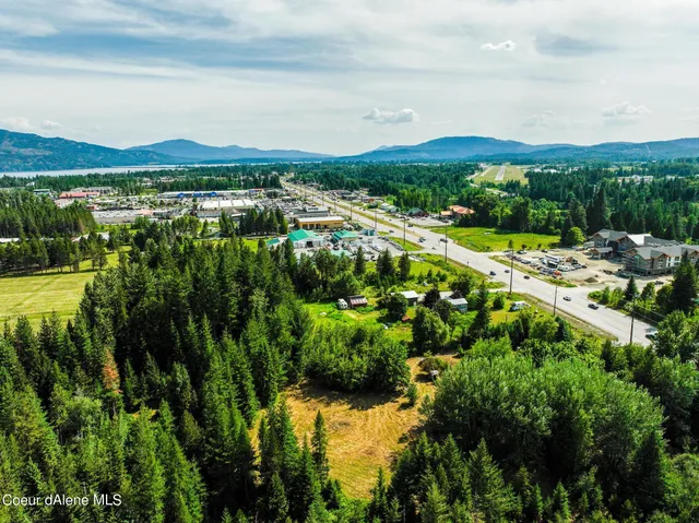 $1,300,000 | 477545 Us-95, Ponderay, ID 83852